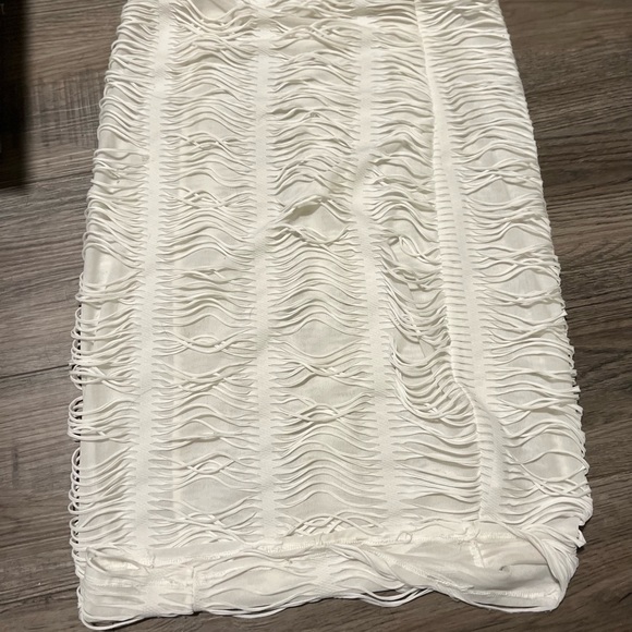 Fashion nova Skirt - Picture 3 of 3